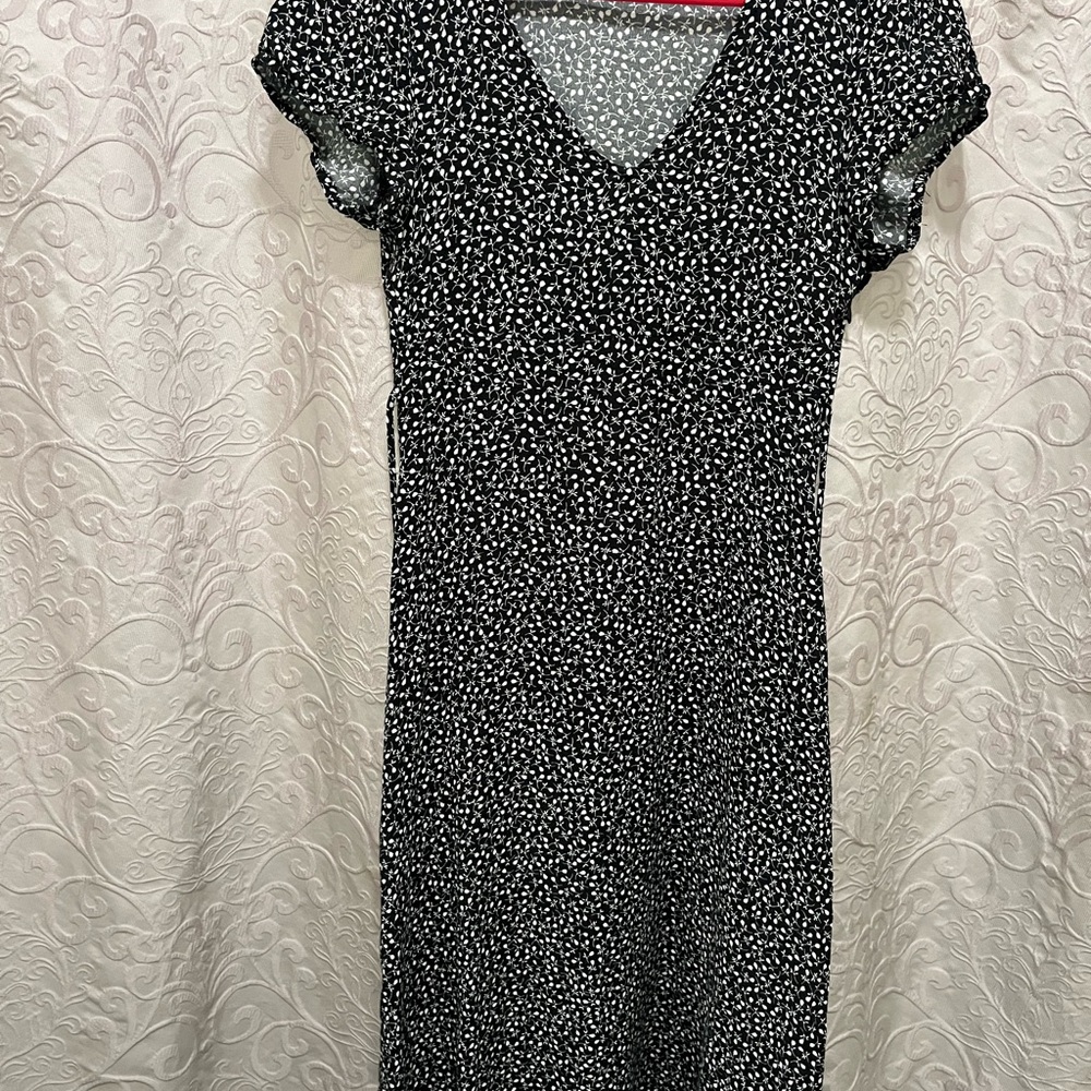 Elegant Black and White Midi Dress